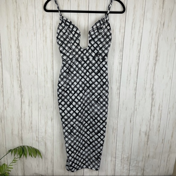 ASOS body con black and white cross hatched plunge neck midi dress - Picture 1 of 8